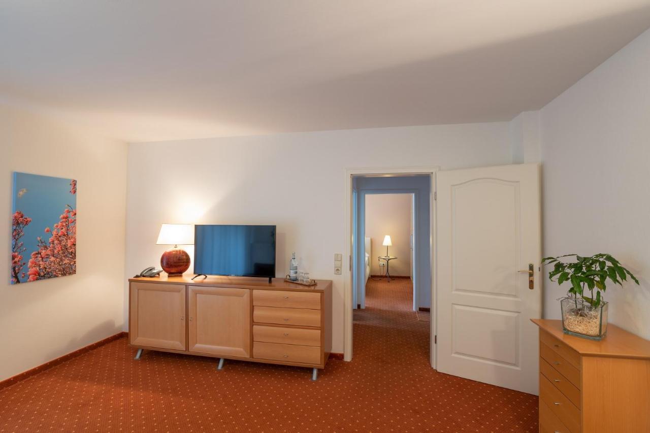 Seehotel Lindenhof Lychen Exterior foto